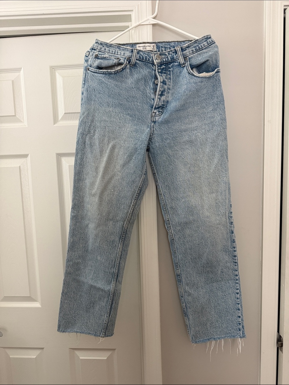 Abercrombie & Fitch Light Wash The Dad Highrise Jeans